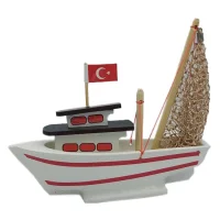 Bayraktar Küçük Balıkçı Gemi