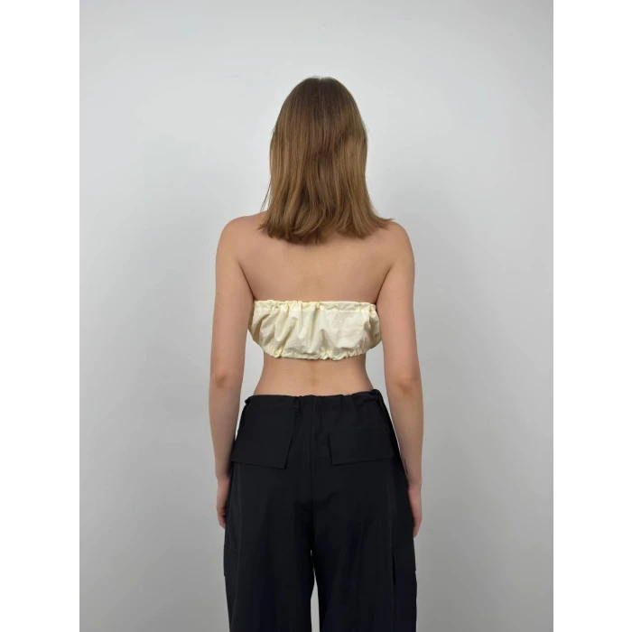 Liora Büzgü Detaylı Straplez Crop