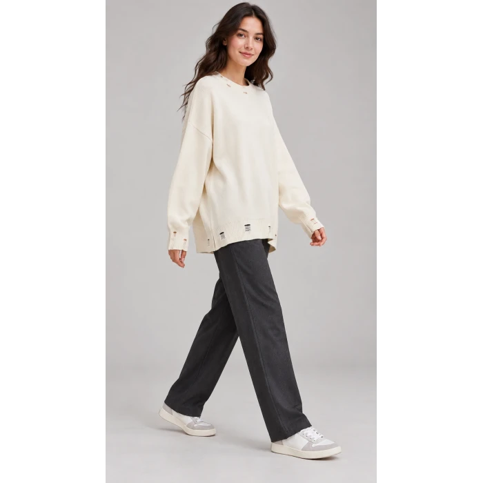 Yırtık Detaylı Oversize Triko Kazak