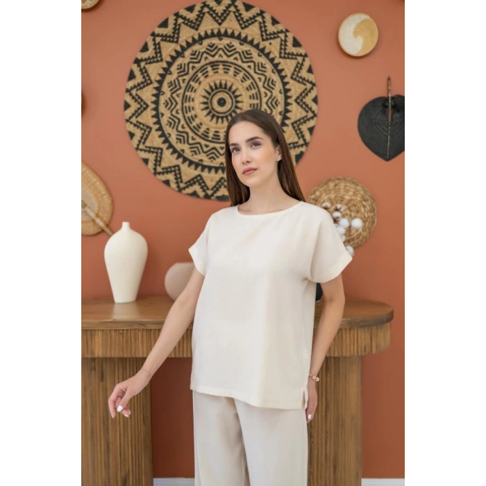 Bej T-Shirt Ve Pantolon Takım