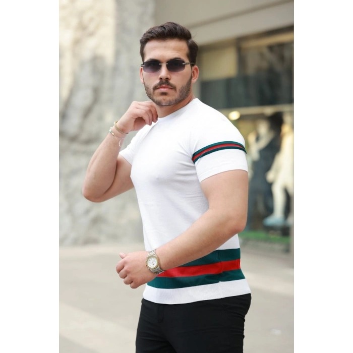 Erkek Bisiklet Yaka Bel Ve Kol şerit Desenli Kısa Kollu Tişört