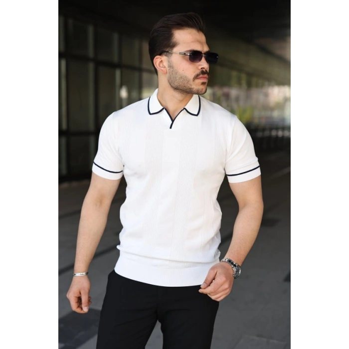 Erkek Dokulu Desen Yakalı Kısa Kollu Tişört
