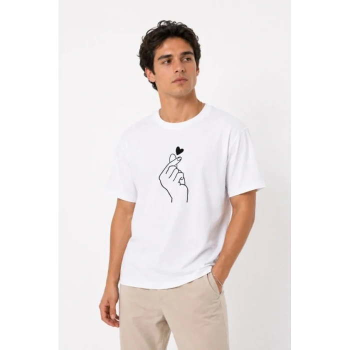 Erkek Kore Parmak Kalp Aşk Temalı Minimal Baskılı Tişört Yazlık Kısa Kol T-Shirt - Beyaz