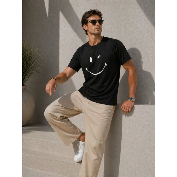 Erkek Minimal Gülümseyen Yüz Baskılı Tişört Kısa Kol Yazlık T-Shirt - Siyah