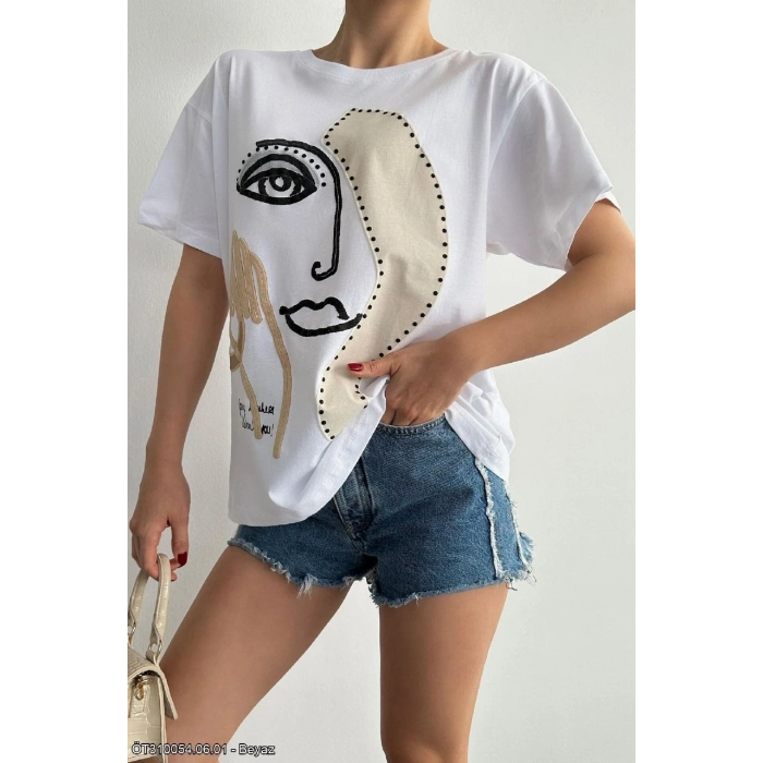 Kadın Desenli Oversize T-shirt - Beyaz
