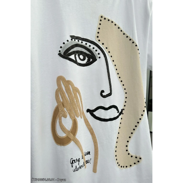 Kadın Desenli Oversize T-shirt - Beyaz