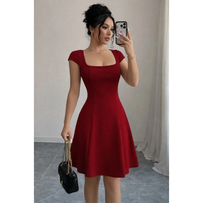 Kadın Kısa Kollu Kare Yakalı Kısa Ithal Krep Elbise