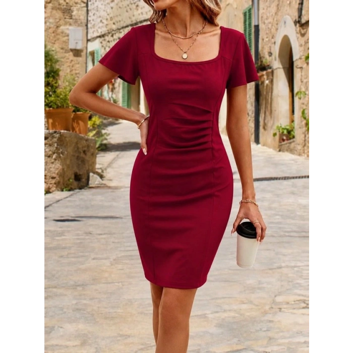 Kadın Kısa Kollu Kare Yakalı Yandan Büzgülü Kısa Ithal Krep Elbise