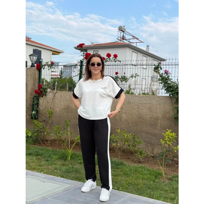 Kadın Kısa Kollu Modal Dokulu Kumaş Yanı şeritli Takım