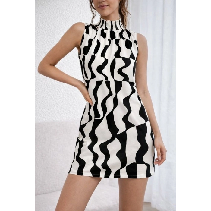 Kadın Kolsuz Balıkçı Yaka Desenli Kısa Model Elbise