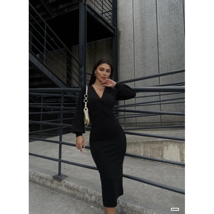 Kadın Uzun Kollu Kruvaze Yaka Büzgü Ve Balon Kol Detay Krep Kumaş Maxi Boy Simli Elbise