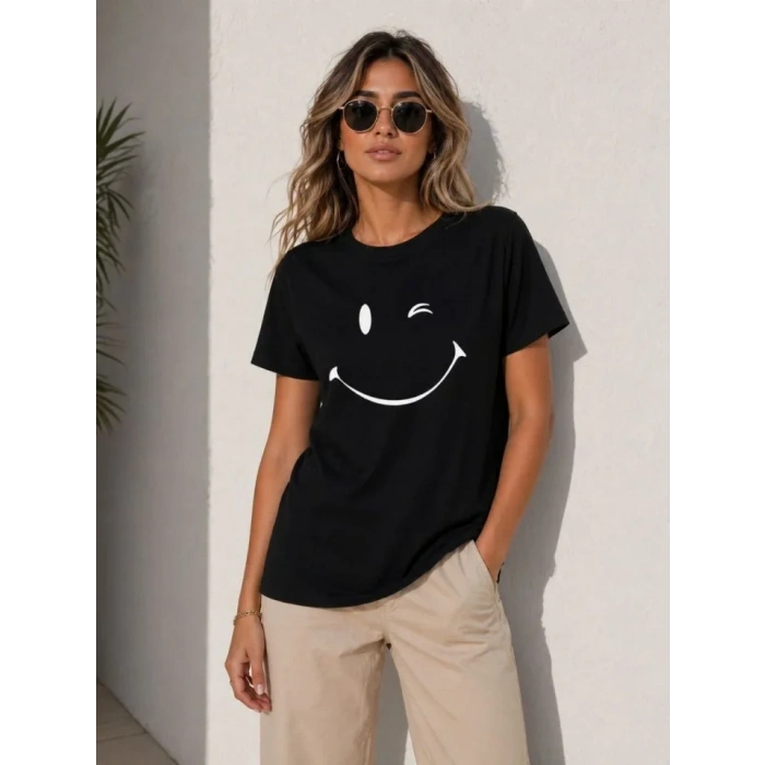 Minimal Gülümseyen Yüz Baskılı Tişört Kısa Kol Yazlık T-Shirt - Siyah