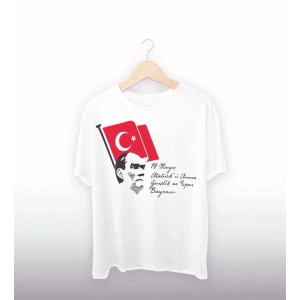 19 Mayıs Atatürkü Anma Gençlik Ve Spor Bayramı Baskılı Oversize T-shirt - Beyaz