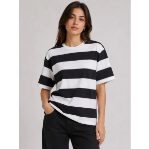 Çizgili Oversize Tişört Bisiklet Yaka Kısa Kol Yazlık T-Shirt - Siyah