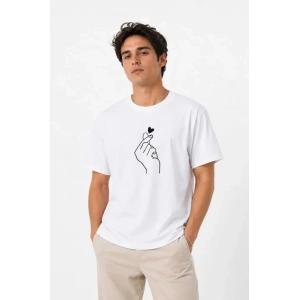 Erkek Kore Parmak Kalp Aşk Temalı Minimal Baskılı Tişört Yazlık Kısa Kol T-Shirt - Beyaz