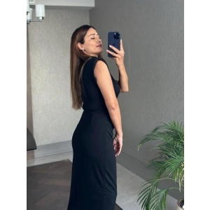 Kadın Bisiklet Yaka Vatkalı Broş Detay Kısa Kol Midi Boy Elbise