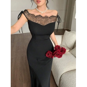 Kadın Göğüs Ve Yakası Dantel Detaylı Kayık Yaka Görünümlü Uzun Ithal Krep Elbise