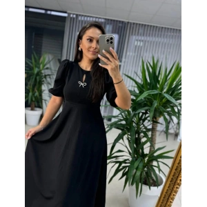 Kadın Kısa Kollu Bisiklet Yaka Fiyonk Broşlu Midi Janjan Krep Elbise