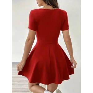 Kadın Kısa Kollu Kare Yaka Short Detaylı Cepli Dalgıç Elbise