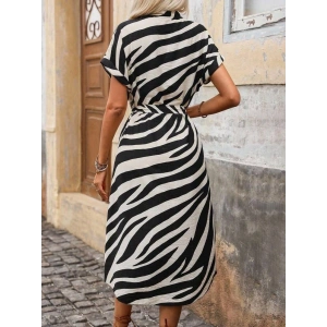 Kadın Kısa Kollu V Hakim Yakalı Zebra Desenli Midi Süprem Elbise