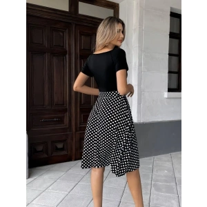 Kadın Kısa Kollu V Yakalı üst Viskon Alt Puantiyeli Kısa örme Krep Elbise