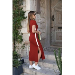 Kadın Kısa Kollu V Yakalı Yandan şerit Ve Yırtmaçlı Viskon Uzun Elbise
