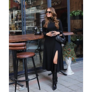 Kadın Uzun Kollu Balıkçı Yaka Derin Yırtmaç Detay Krep Elbise