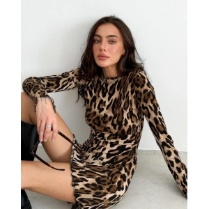 Kadın Uzun Kollu Sırtı Açık Bağlamalı Leopar Desenli Kısa Dalgıç Elbise