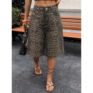 Kadın Yüksek Bel Leopar Desen Detaylı Kısa Kot şort