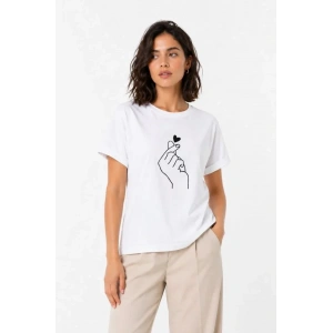 Kore Parmak Kalp Aşk Temalı Minimal Baskılı Tişört Yazlık Kısa Kol T-Shirt  - Beyaz