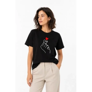 Kore Parmak Kalp Aşk Temalı Minimal Baskılı Tişört Yazlık Kısa Kol T-Shirt - Siyah