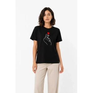 Kore Parmak Kalp Aşk Temalı Minimal Baskılı Tişört Yazlık Kısa Kol T-Shirt - Siyah