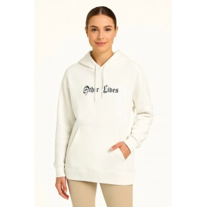 Oversize Üç İplik Şardonlu Kapüşonlu Sweatshirt – Beyaz “Other Lives” Ön Ve Arka Baskılı, Kanguru Cepli, Ribanalı Rahat Kışlık Model Beyaz