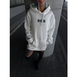 Uzun Kol Kapşonlu Göğüs Baskılı SweatShirt - Beyaz