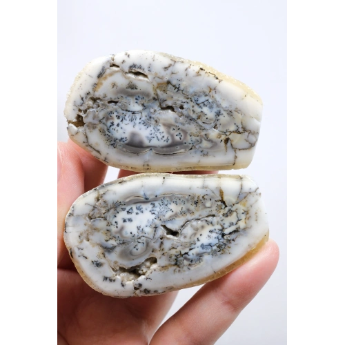 白瓷和石板灰色的梅林岩 - 树枝状蛋白石,69克