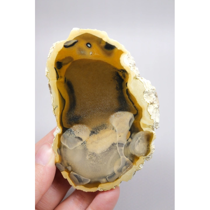 Amber ve Kahverengi Merlinit - Bal Dendritik Opal Yarım, Şeffaf Vurgular, 150g