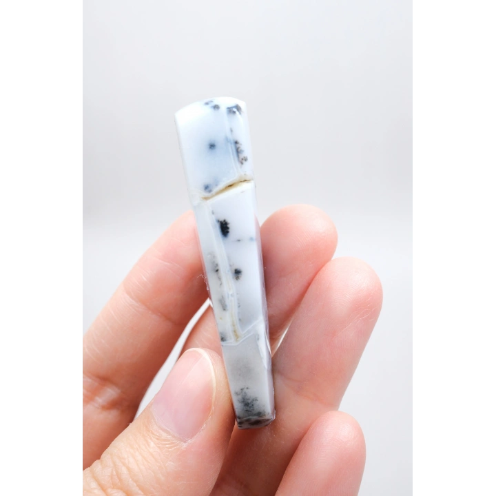 Forma libre pulida de Merlinita Azul y Blanca - Ópalo Dendrítico Azul Hielo