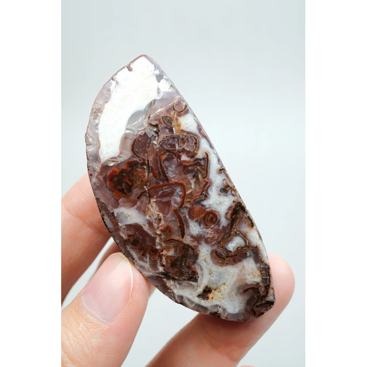 Mahogany Kahverengi, Koyu Tuğla Kırmızısı Nakışlı Siyah Deniz Akik ve Kuvars