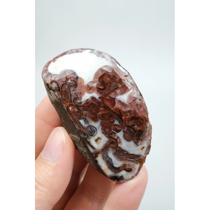 Mahogany Kahverengi, Koyu Tuğla Kırmızısı Nakışlı Siyah Deniz Akik ve Kuvars