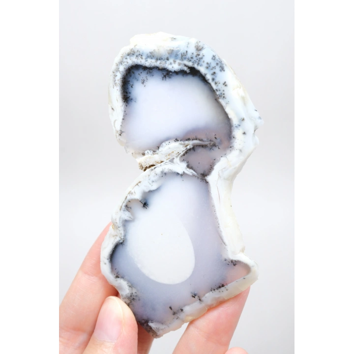 Merlinit Dilimi: Lavanta Mavisi ve Süt Beyazı Dendritik Opal