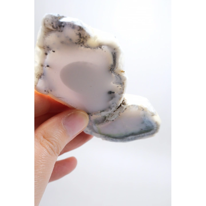 Merlinit Dilimi: Lavanta Mavisi ve Süt Beyazı Dendritik Opal