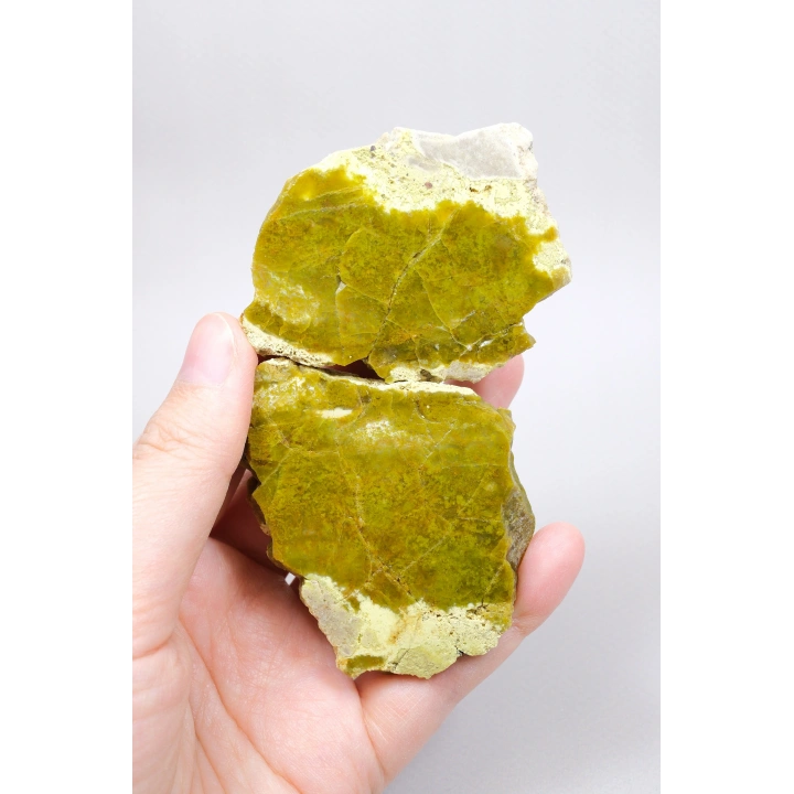 Zeytin Yeşili & Altın Opal Örneği Doğal Mozaik Dokularıyla, 110g
