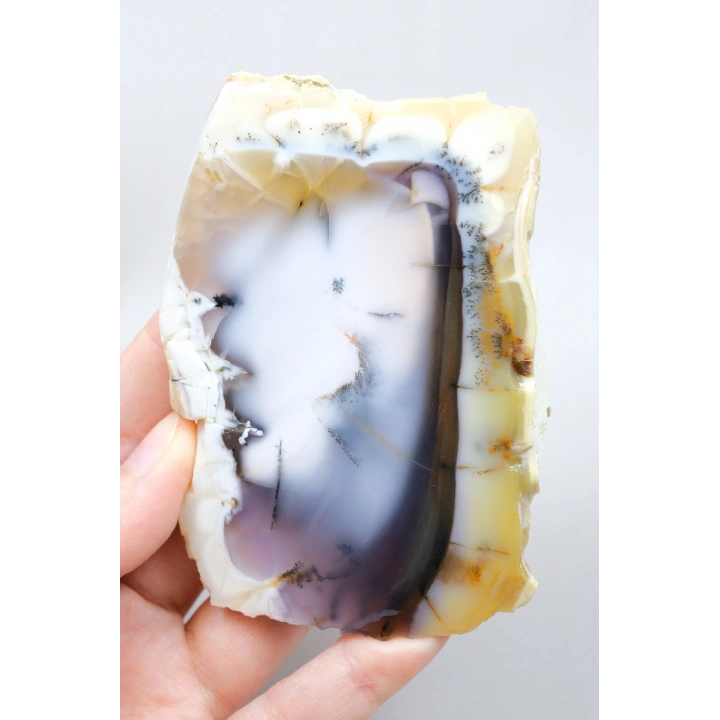 Cilalı Bal, Lila ve Gökyüzü Mavisi Merlinit / Dendritik Opal ile Siyah Dendritler, 200g