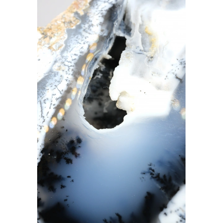 Échantillon unique de géode en opale dendritique 3D (Merlinite),206g