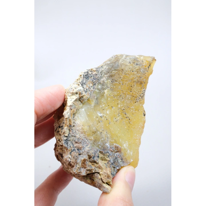 粗糙的梅林岩/有树枝状状玛瑙，带有淡蓝色水晶核，154克