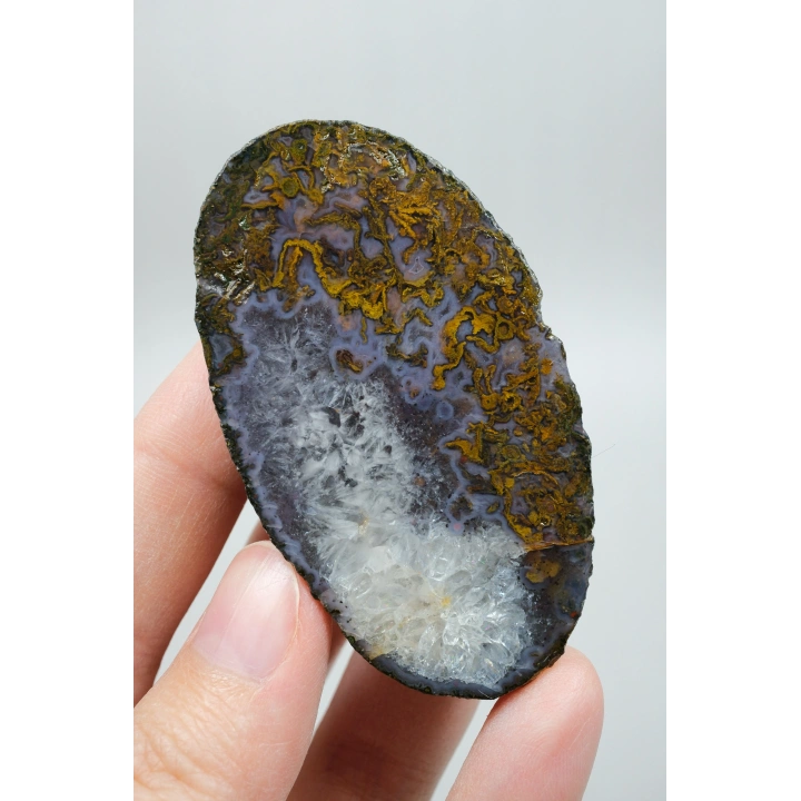 Soft Lavender Purple Band and Mustard Yellow Plume Agate with Quartz, 129g