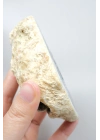 蓝靛蓝梅林石独石，274克，其中有散漂的动态片段在结晶空腔内浮动