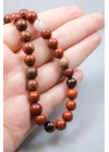 Energia del Fuoco Rosso, Passione e Forza Incrollabile: Brillante Sfera di Jaspe Rosso Taglio a Peste 8mm Collana