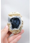 شريحة من حجر الأوبال الشجري (Dendritic Opal) بلون أزرق داكن وأبيض - ميرلينيت (Merlinite) مع شوائب سوداء، الوزن 203 غرامات.