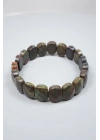 La profonda potenza della Terra e lo spirito guerriero: bracciale in pietra naturale di eliotropio con taglio ovale